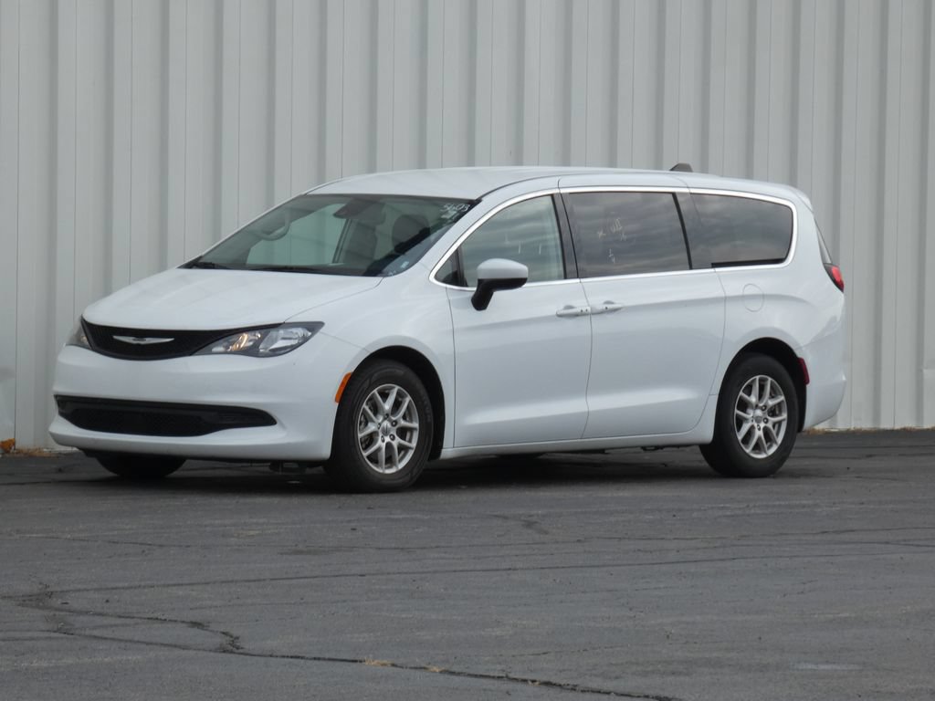Used 2023 Chrysler Voyager LX FWD image 41