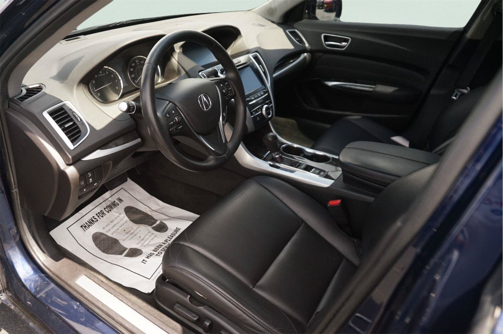 Used 2018 Acura TLX FWD image 8