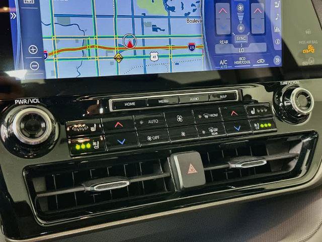 Used 2021 Toyota Highlander Limited FWD image 18