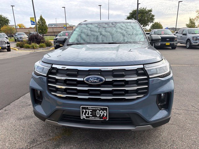 Certified 2025 Ford Explorer Active w/ Active Comfort Package AWD/4WD image 2