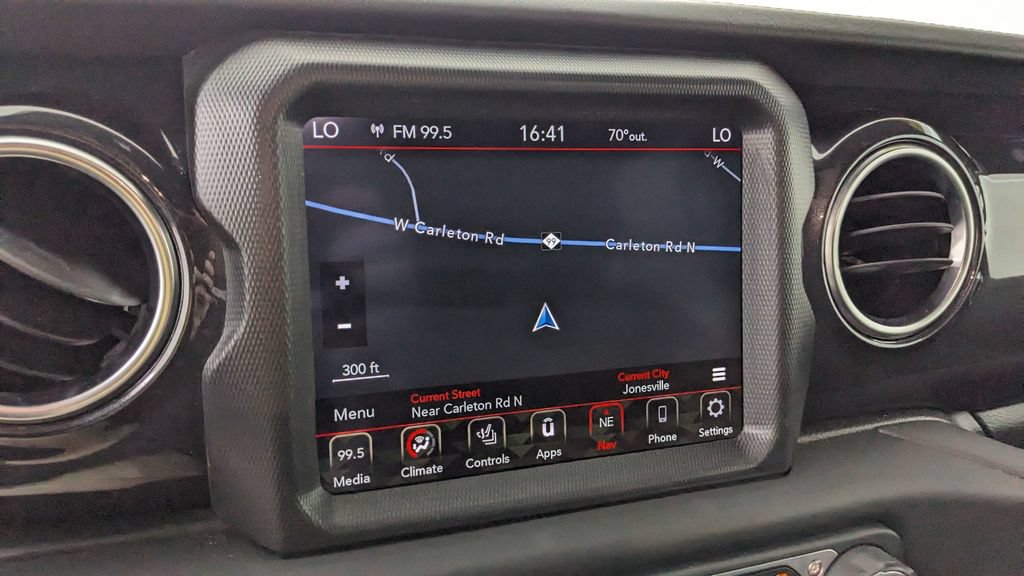 Used 2021 Jeep Wrangler Unlimited Sahara AWD/4WD image 28