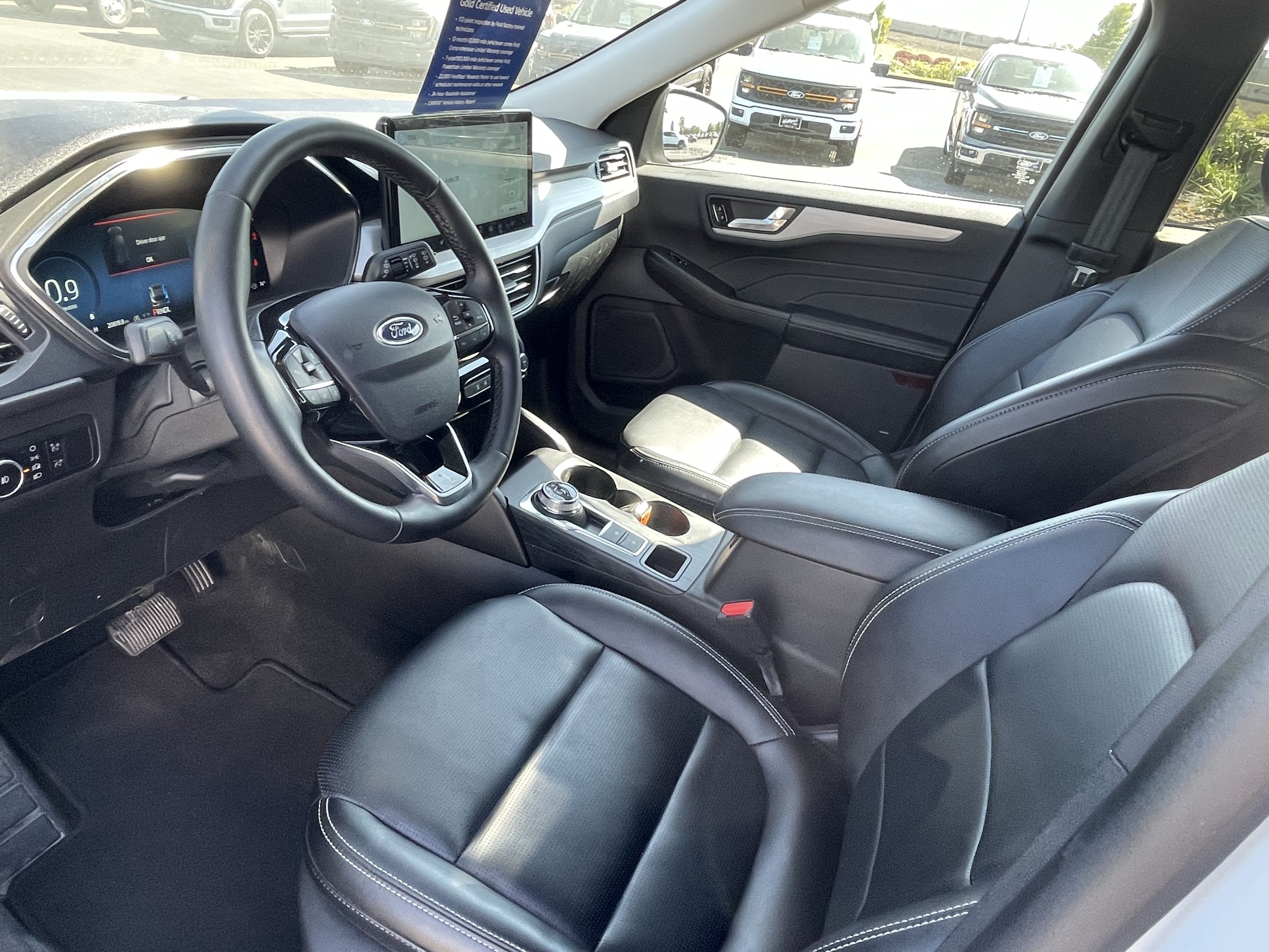 Certified 2025 Ford Escape Platinum AWD/4WD image 7