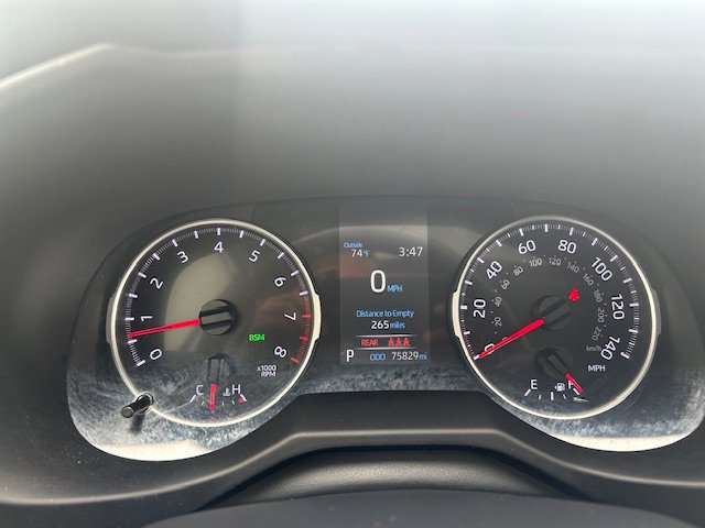 Used 2022 Toyota RAV4 XLE Premium FWD image 22