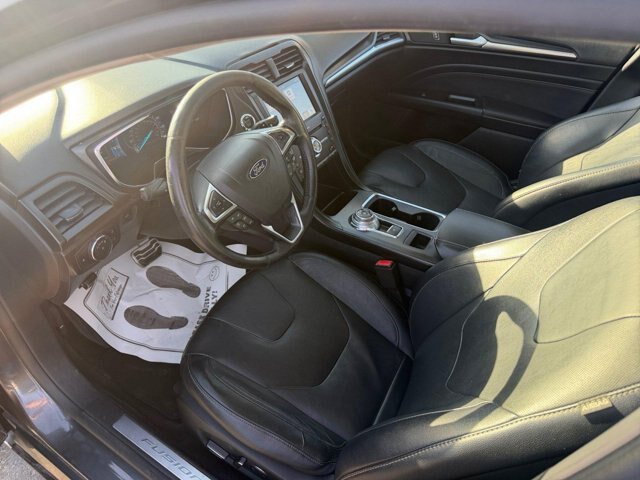 Certified 2017 Ford Fusion Titanium FWD image 18