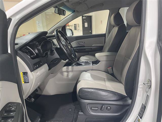 Used 2019 Kia Sedona EX FWD image 19