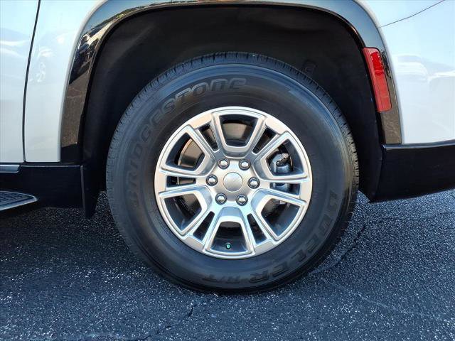 Used 2024 Jeep Wagoneer L 4WD image 24