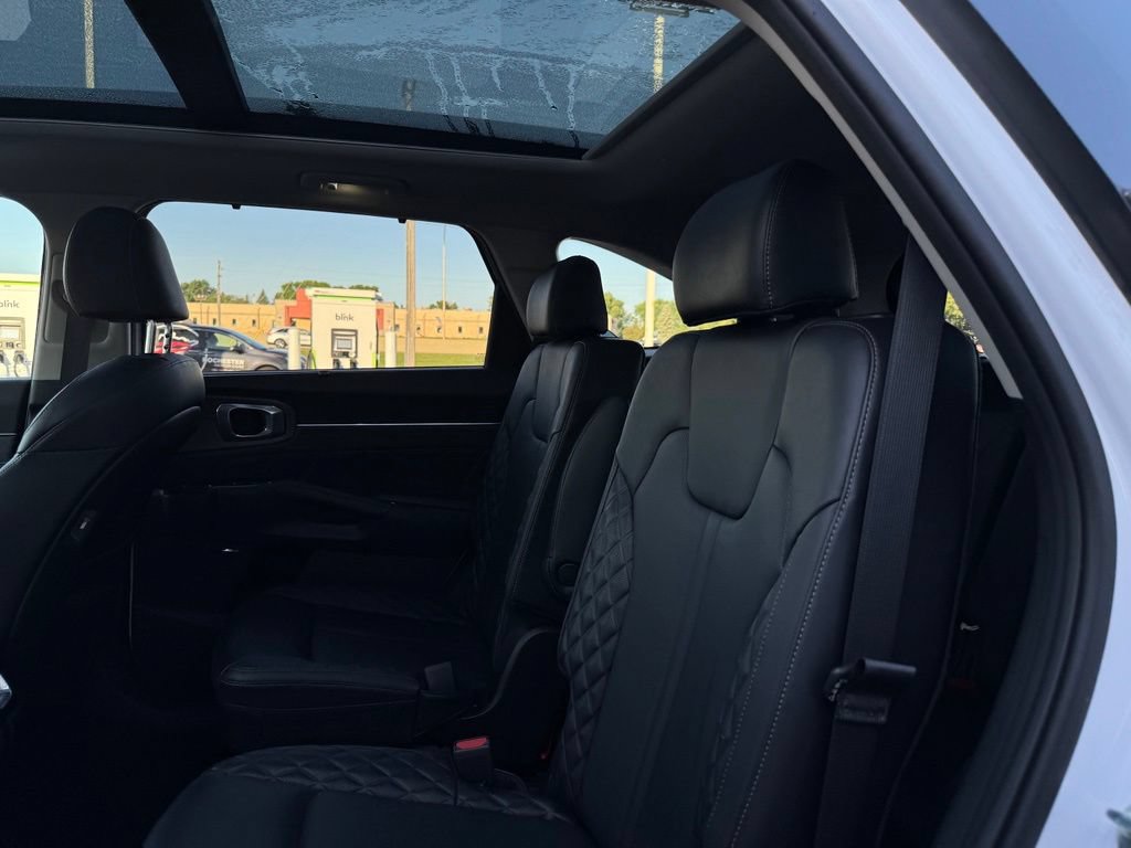 Used 2023 Kia Sorento SX Prestige AWD/4WD image 14
