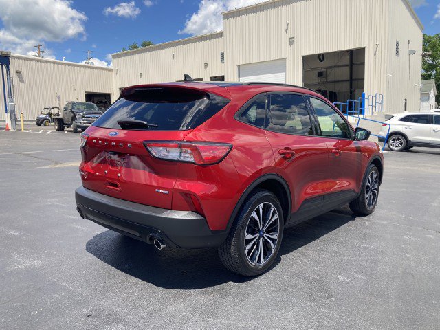 Certified 2022 Ford Escape SE w/ SE Sport Appearance Package AWD/4WD image 13