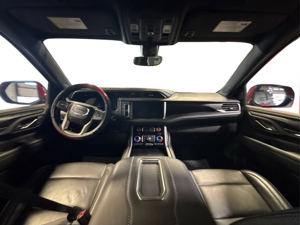 Used 2022 GMC Yukon Denali w/ Denali Premium Package AWD/4WD image 33