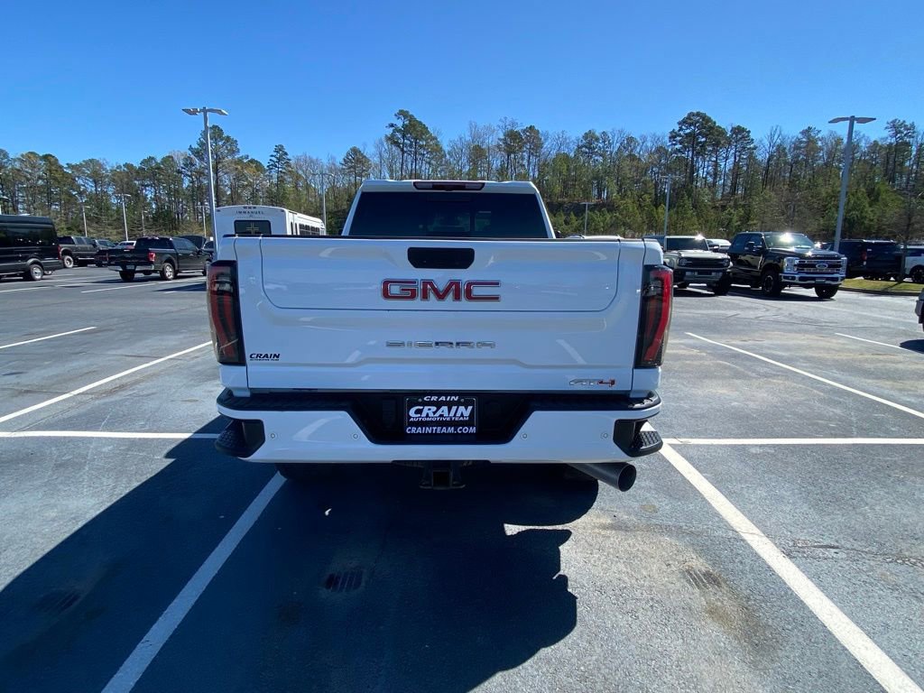 Used 2024 GMC Sierra 2500 AT4 w/ AT4 Preferred Package image 4