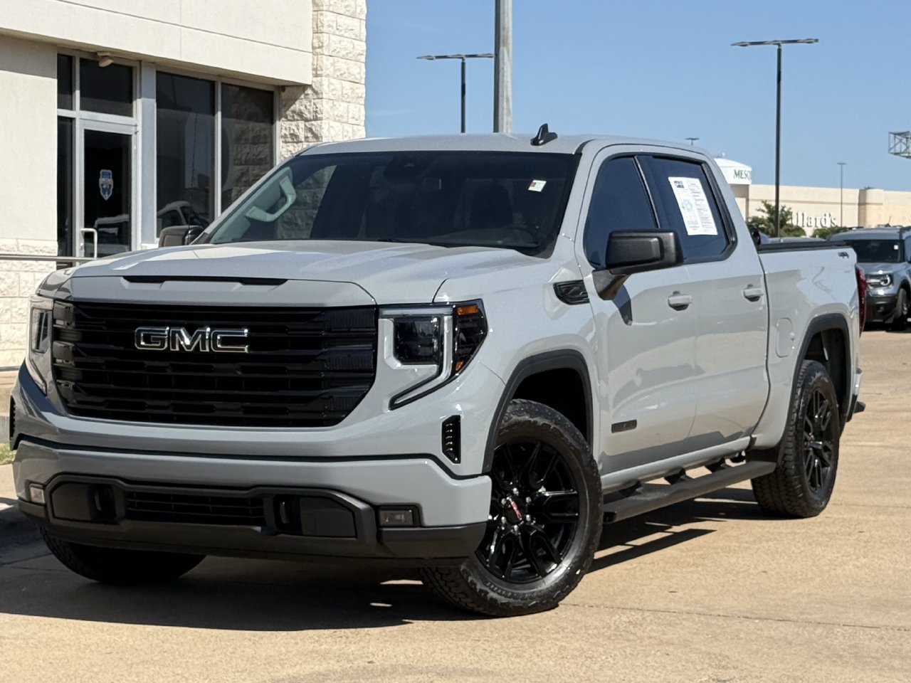 Used 2024 GMC Sierra 1500 Elevation AWD/4WD image 2