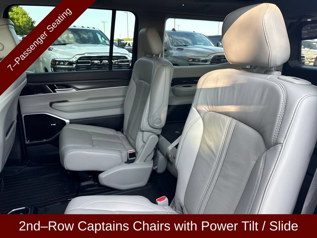 Used 2023 Jeep Wagoneer Series III w/ Premium Group I AWD/4WD image 23