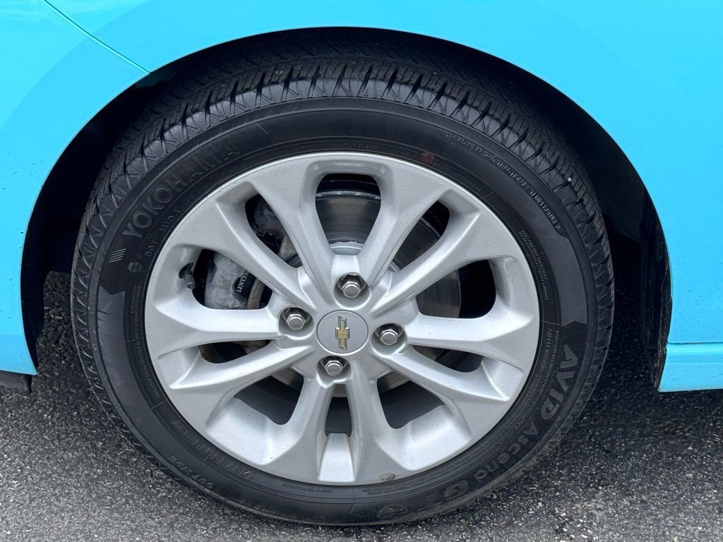 Used 2021 Chevrolet Spark LT image 37