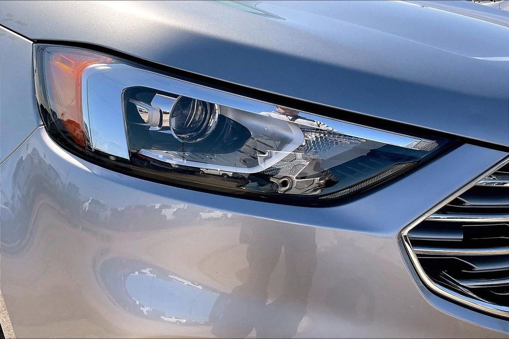 Certified 2022 Ford Edge SE image 32