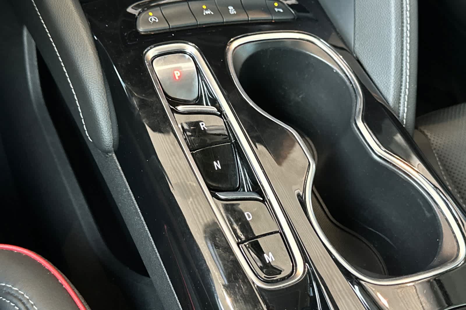 Used 2022 Buick Envision Essence w/ Technology Package I FWD image 21