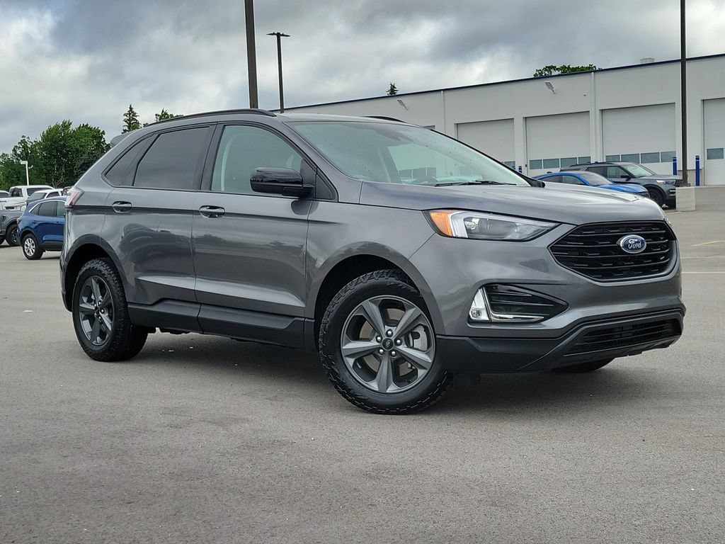Certified 2023 Ford Edge SEL w/ Sport Appearance Package AWD/4WD image 34