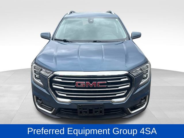 Used 2024 GMC Terrain SLT AWD/4WD image 3