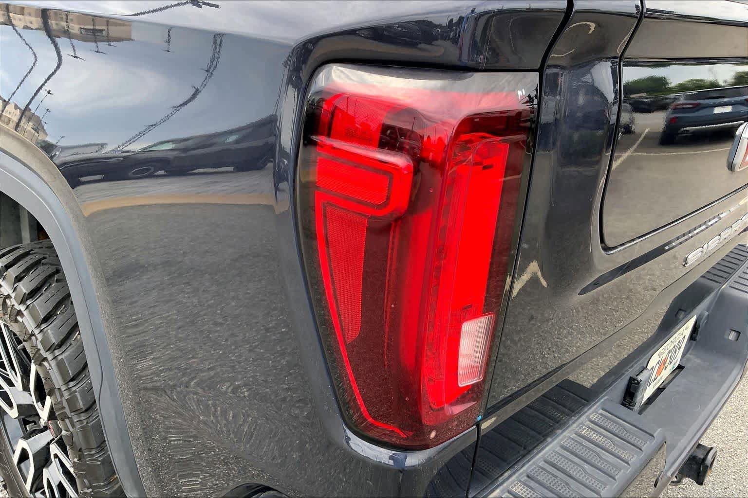 Used 2024 GMC Sierra 1500 AT4 w/ Technology Package AWD/4WD image 28