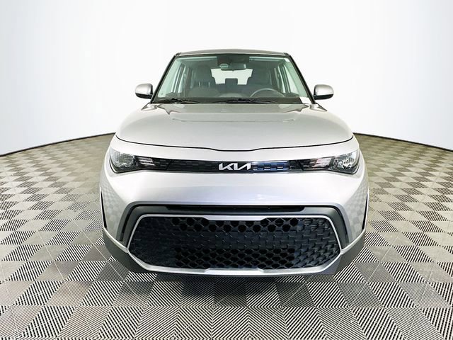 Used 2025 Kia Soul LX FWD image 5