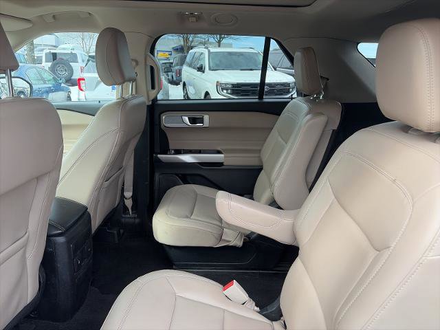 Certified 2023 Ford Explorer XLT w/ Equipment Group 202A image 19