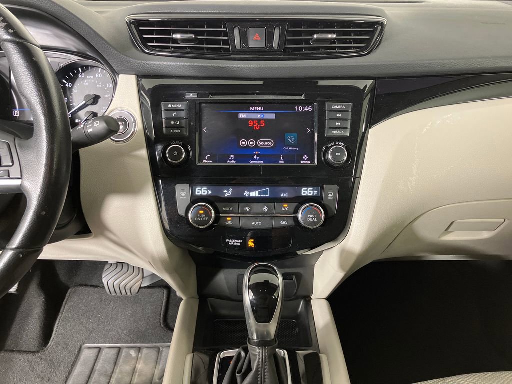 Used 2021 Nissan Rogue Sport SV image 27