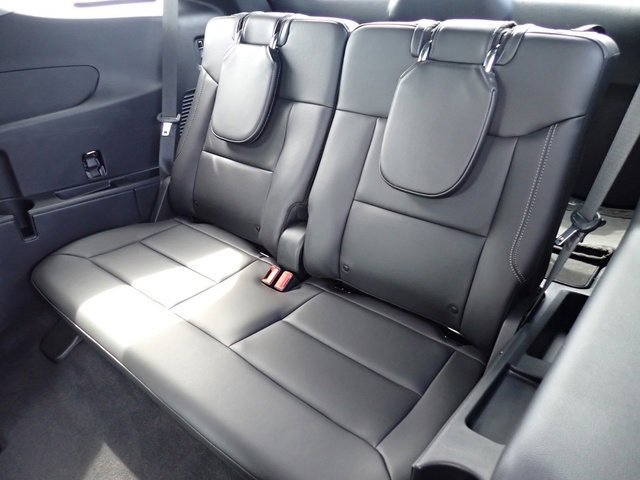 Certified 2022 Ford Explorer XLT w/ Equipment Group 202A image 20