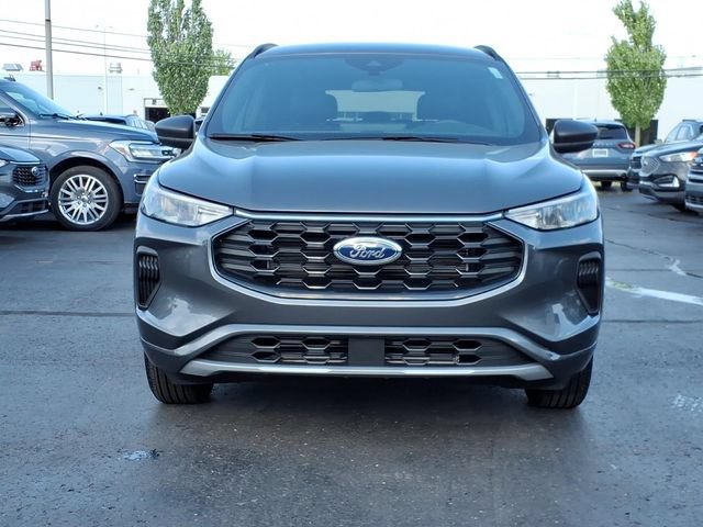 Certified 2024 Ford Escape ST-Line w/ Tech Pack #1 AWD/4WD image 2