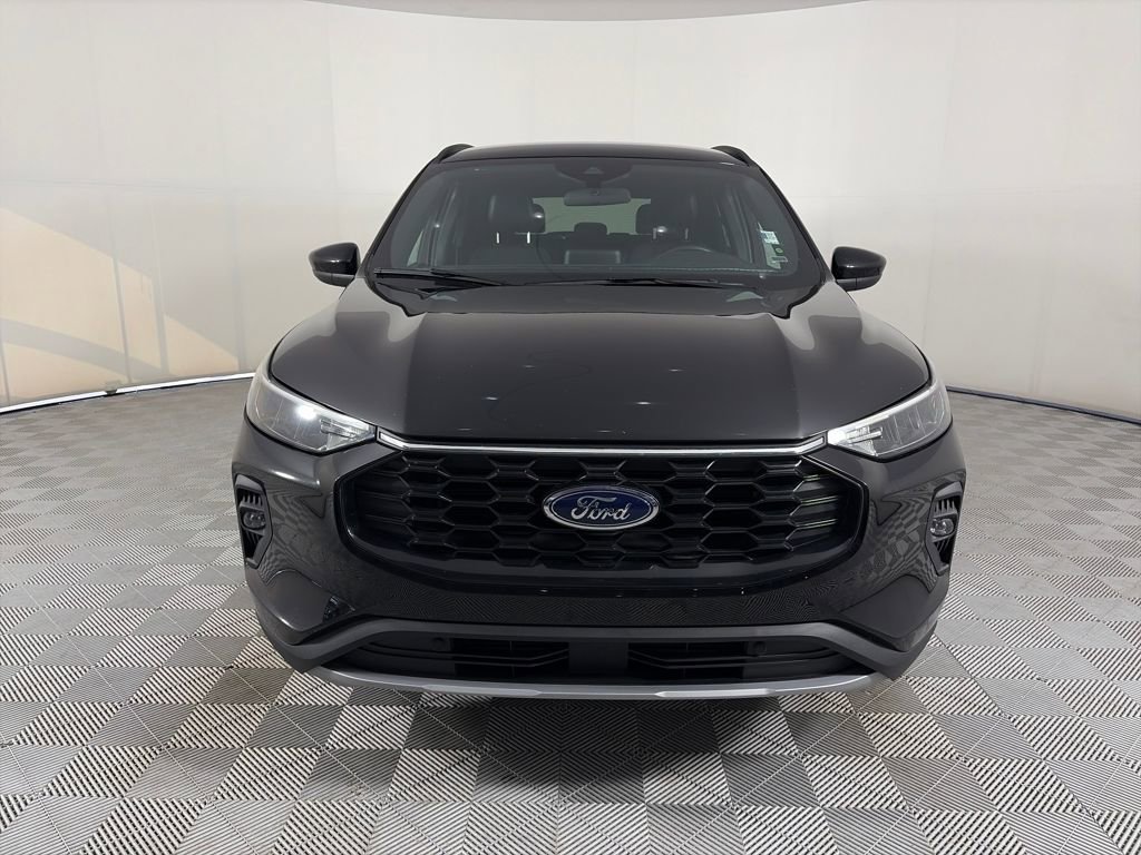 Certified 2025 Ford Escape ST-Line Select image 2