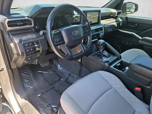 Used 2025 Toyota Tacoma SR5 AWD/4WD image 10