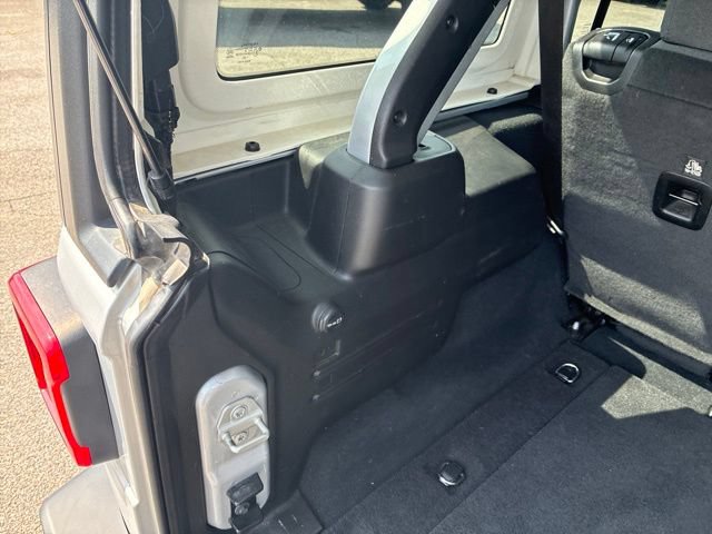 Used 2024 Jeep Wrangler Unlimited Rubicon AWD/4WD image 69