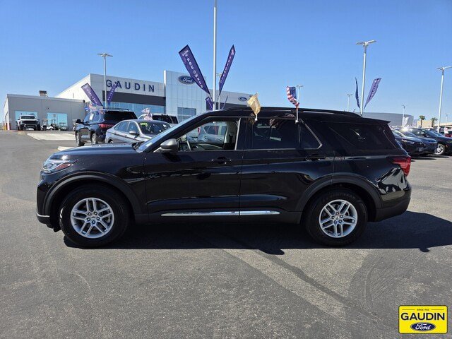 Certified 2025 Ford Explorer Active w/ Active Comfort Package RWD image 4