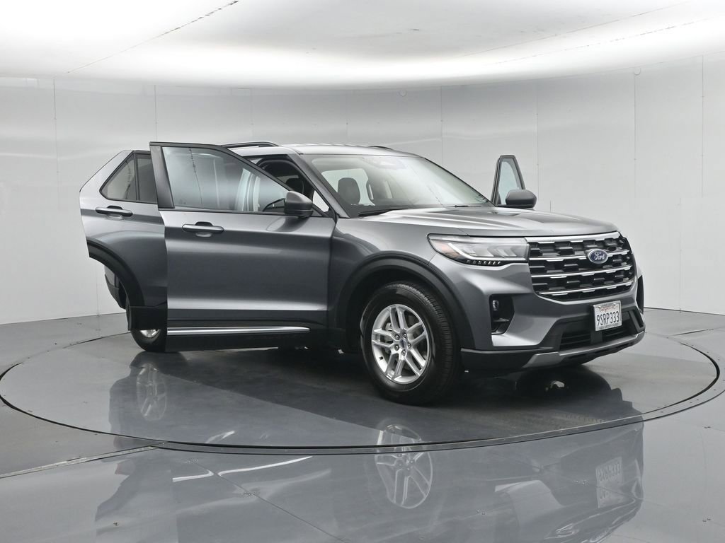 Certified 2025 Ford Explorer Active w/ Active Comfort Package RWD image 36