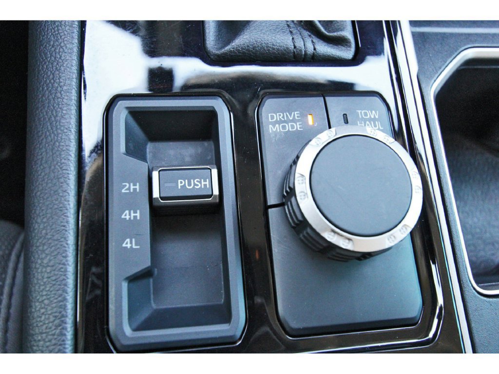Used 2024 Toyota Tundra Limited AWD/4WD image 31