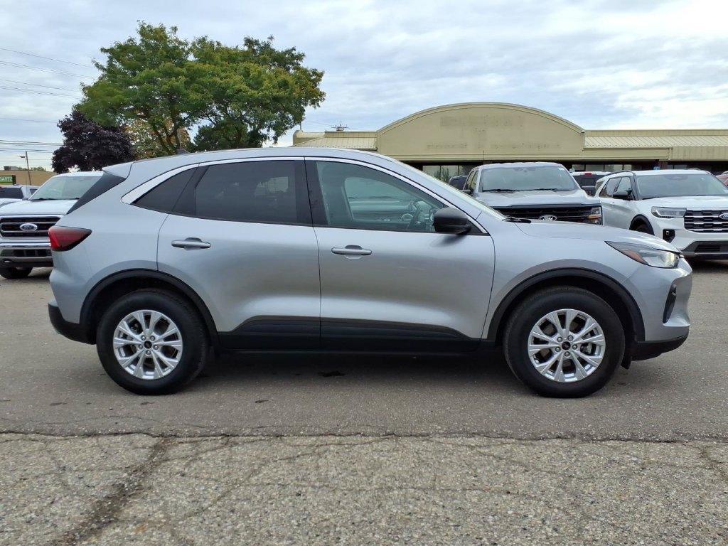 Certified 2024 Ford Escape Active AWD/4WD image 6