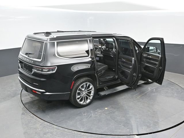 Used 2023 Jeep Grand Wagoneer Series II w/ Premium Group II AWD/4WD image 28