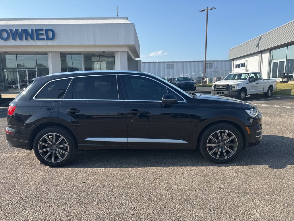Used 2018 Audi Q7 2.0T Premium Plus w/ Premium Plus Package AWD/4WD image 11
