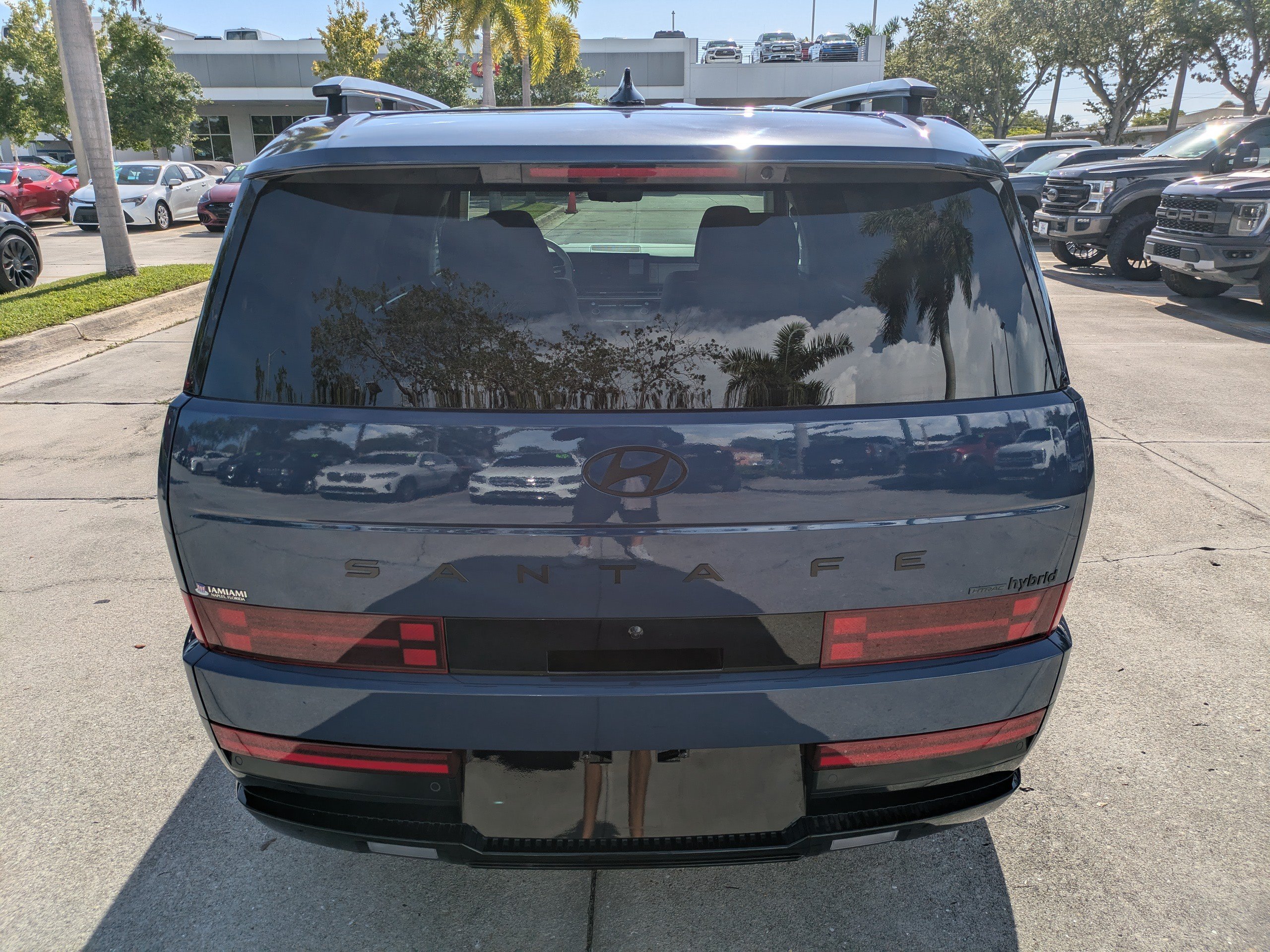 Used 2025 Hyundai Santa Fe Calligraphy AWD/4WD image 5