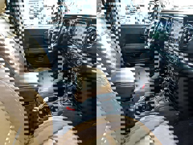 Used 2021 Jeep Wrangler Unlimited Sahara w/ Cold Weather Group image 30