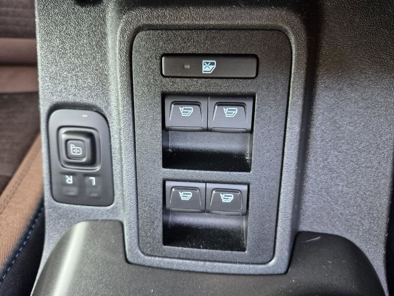 Certified 2023 Ford Bronco Outer Banks w/ Sasquatch Package image 19