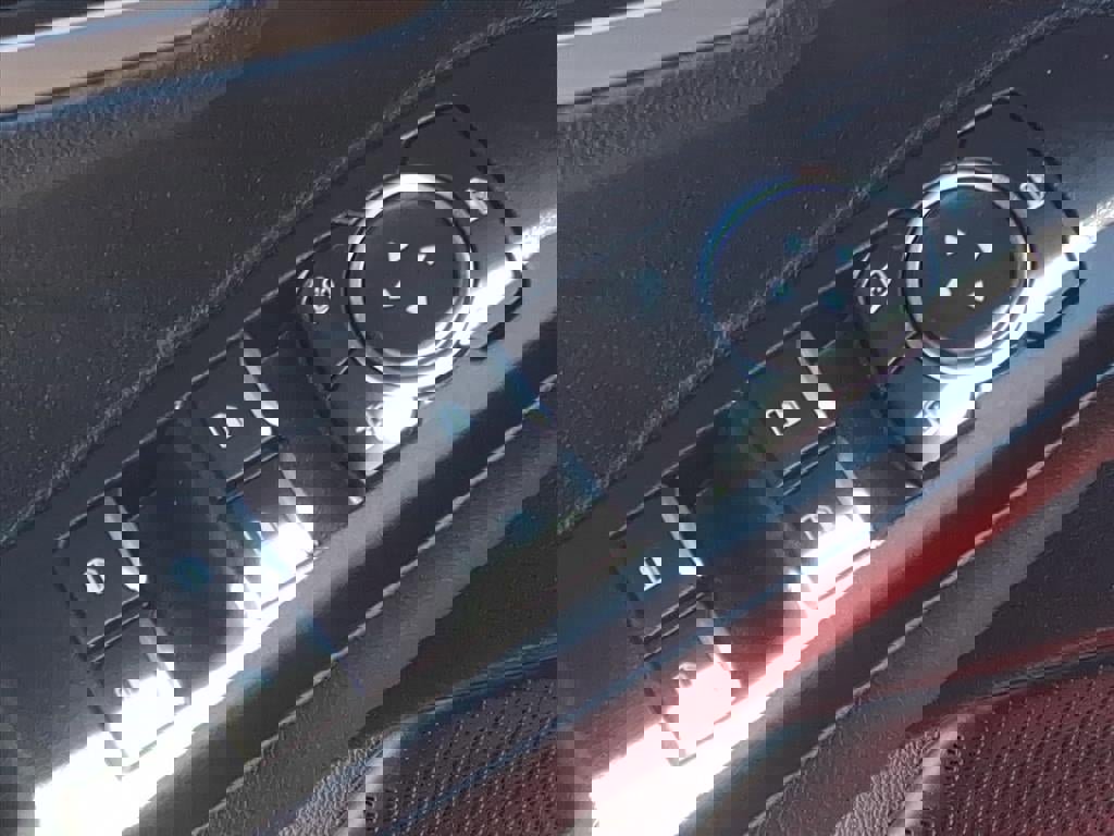 Certified 2022 Ford Escape SE w/ SE Sport Appearance Package image 21