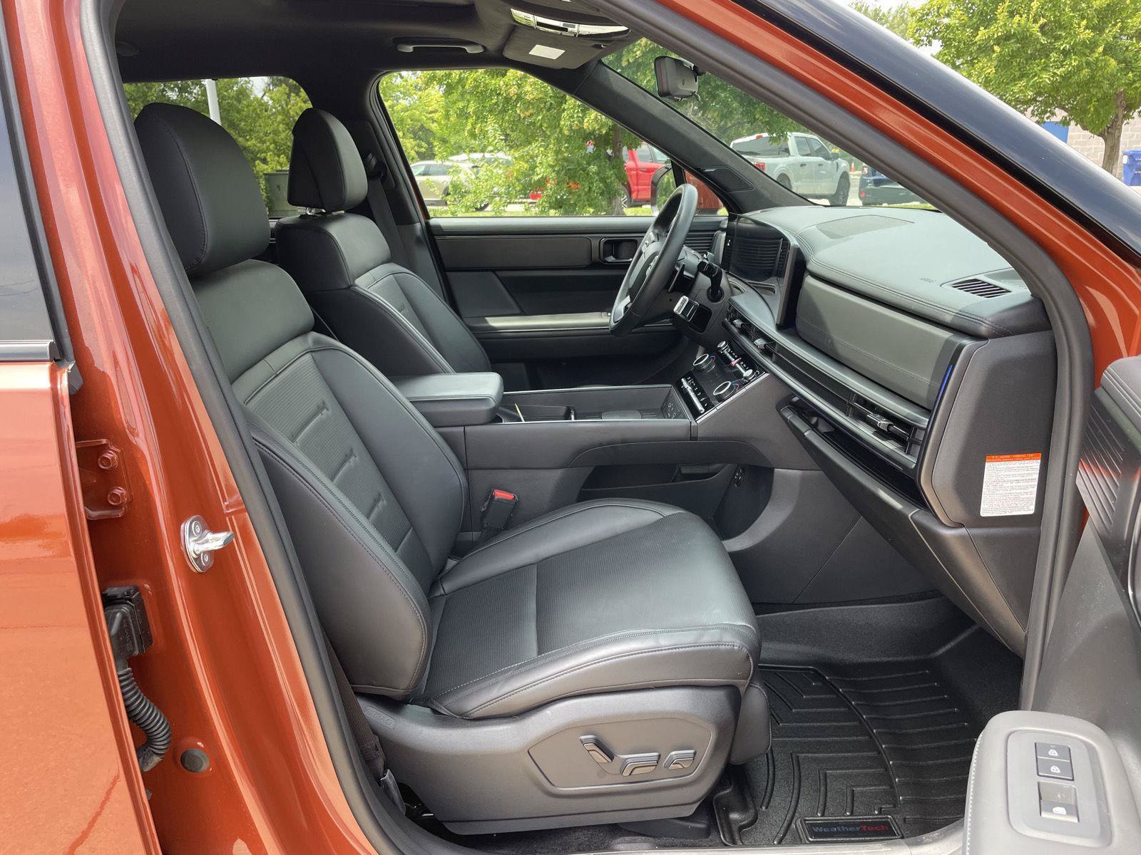Used 2025 Hyundai Santa Fe Calligraphy AWD/4WD image 19