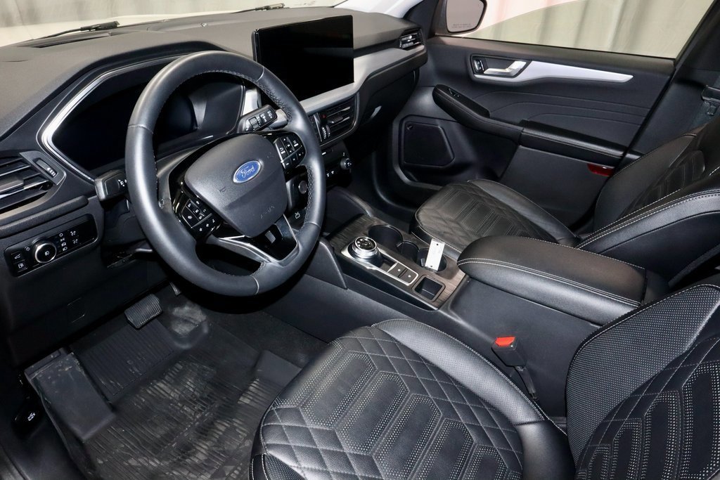 Certified 2024 Ford Escape SE w/ PHEV Premium Package image 26