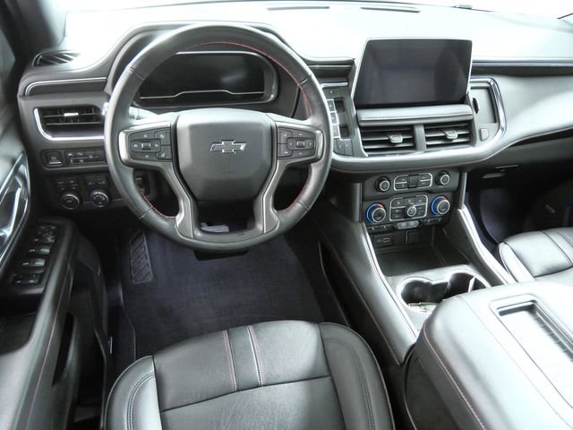Used 2023 Chevrolet Suburban RST w/ Sport Performance Package AWD/4WD image 4