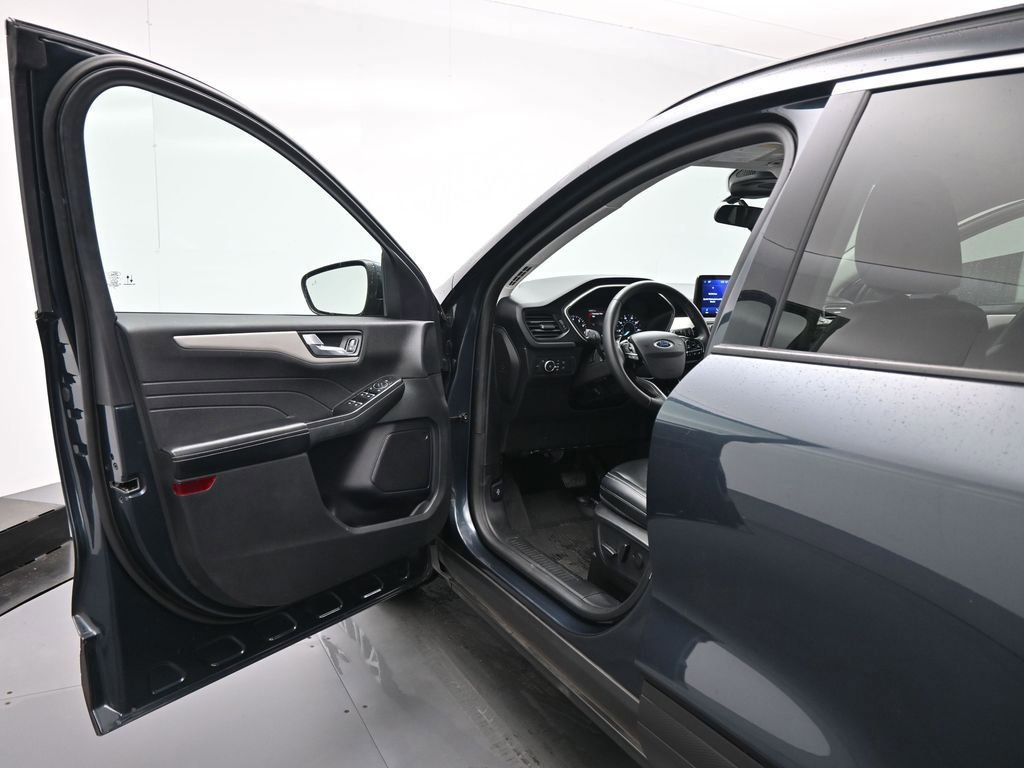 Certified 2022 Ford Escape SEL image 35