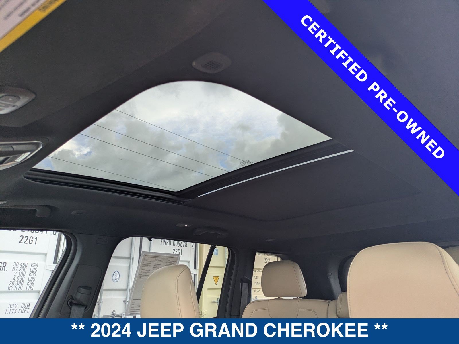 Used 2024 Jeep Grand Cherokee Limited w/ Luxury Tech Group II RWD image 25
