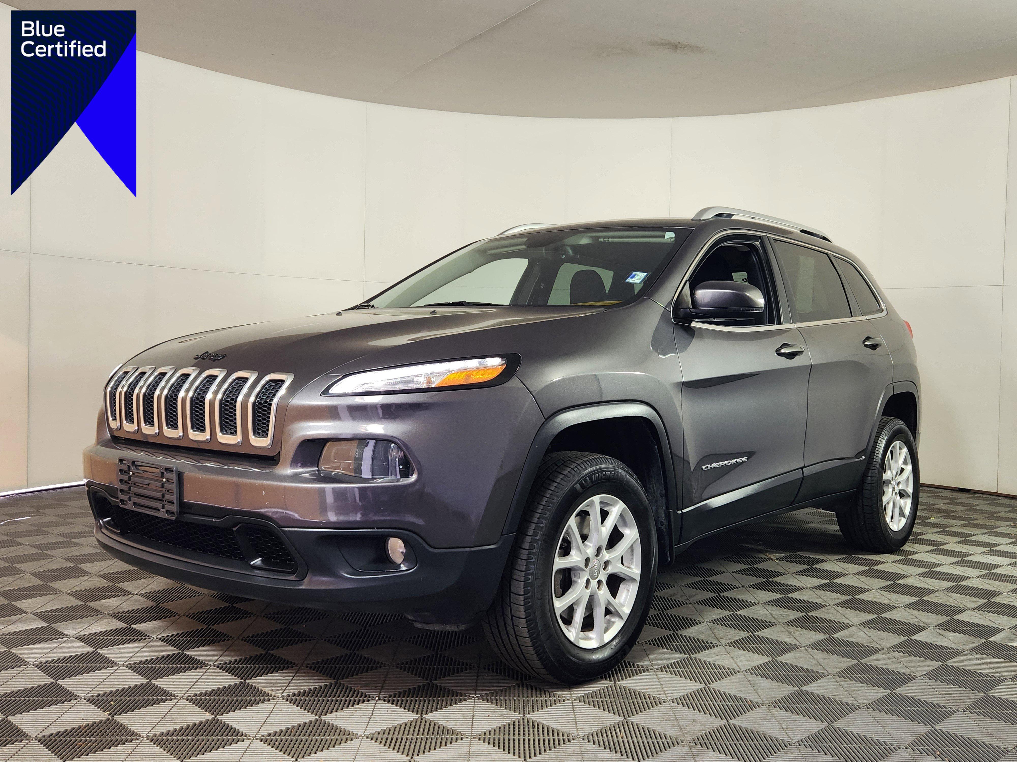 Used 2017 Jeep Cherokee Latitude w/ Comfort/Convenience Group image 1