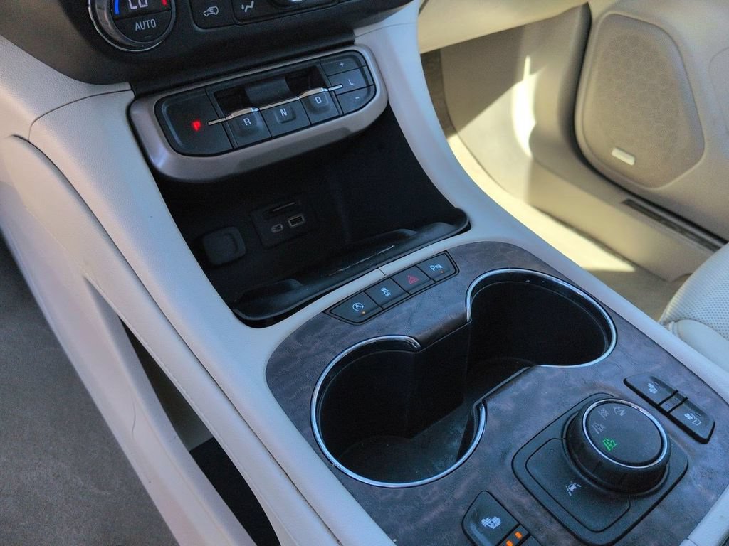 Used 2023 GMC Acadia Denali AWD/4WD image 17
