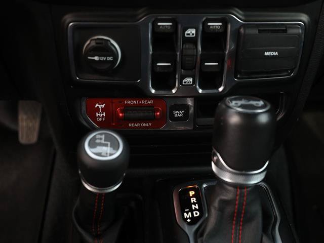 Used 2018 Jeep Wrangler Unlimited Rubicon AWD/4WD image 40