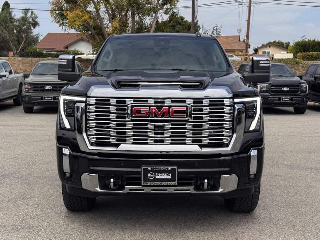 Used 2025 GMC Sierra 3500 Denali w/ Denali Reserve Package AWD/4WD image 6