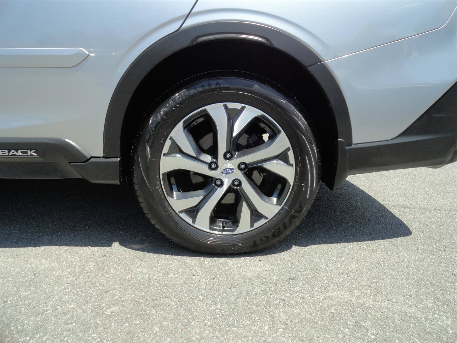 Used 2022 Subaru Outback Limited AWD/4WD image 9